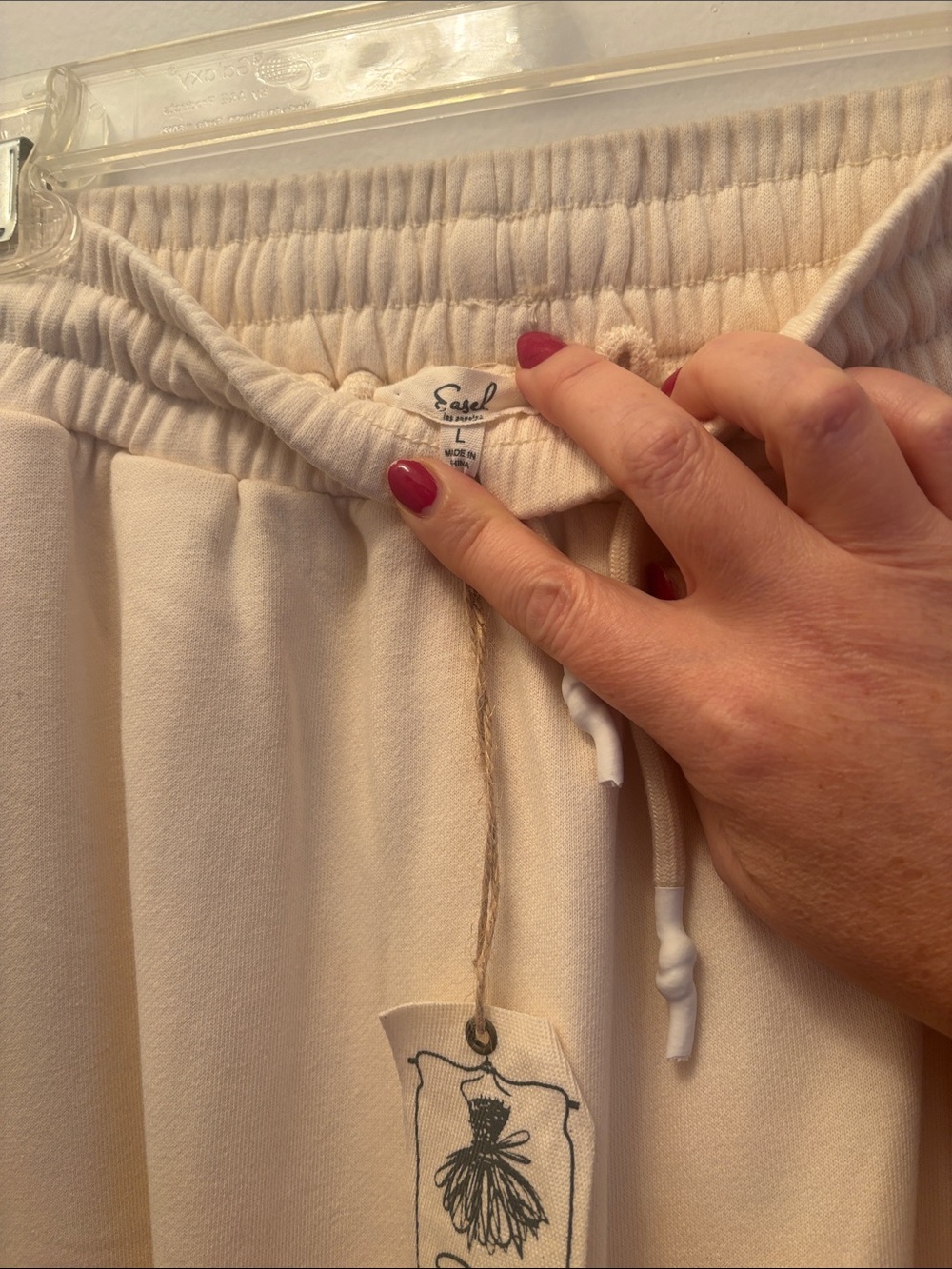 easel | NWT Cream Wide-Leg Drawstring Pants with Daisy Appliqué Sz L - Picture 7 of 11